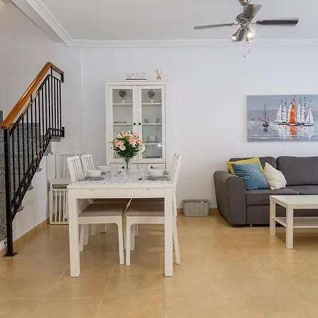 Beautiful 3 Bed Townhouse With Landscaped Communal Pool Area * Orihuela